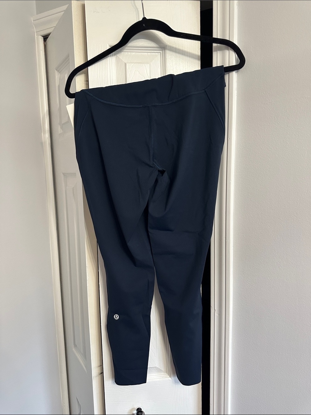 Lululemon base pace tight 25 inch size 10 - Picture 3 of 6